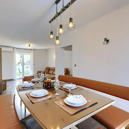 Holiday home Enka By Interhome