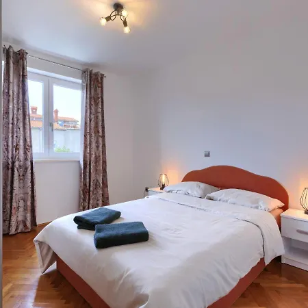 Holiday home Enka By Interhome